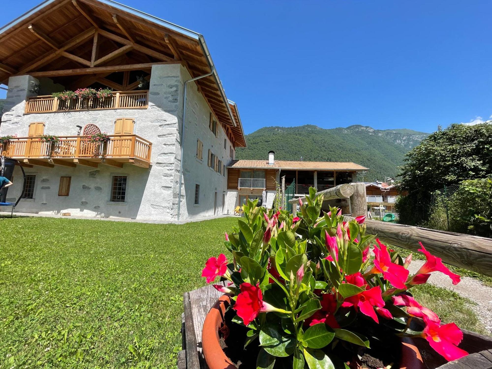La Lesivera Bed And Breakfast Tione di Trento Exteriér fotografie